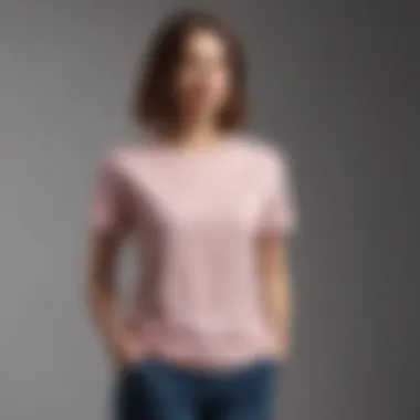 Loose-fit T-shirt for Comfort and Style Comfortable and chic loose-fit t-shirt tailored for larger busts